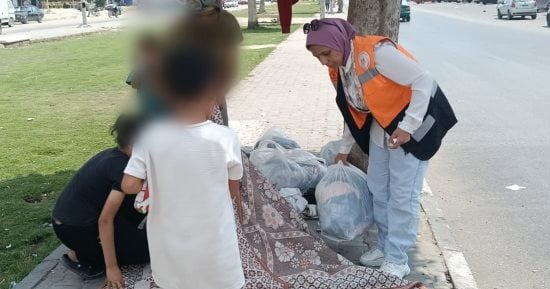 محافظ الإسماعيلية يوجه بإنقاذ أسرة بلا مأوى وتوفير السكن لها والمساعدات اللازمة