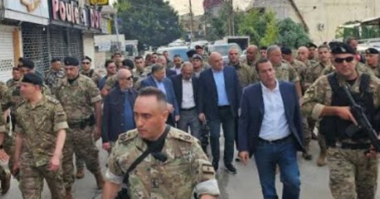 إسرائيل تواصل قصف جنوب لبنان وإرجاء جولة مفاوضات روما إلى أكتوبر.. الرئيس اللبناني ينفى التفاوض.. عون في أول زيارة للجنوب منذ اندلاع الحرب: لانترك أهلنا.. حزب الله: تفجيرات على الطاهر  تكشف حجم إجرام تل أبيب