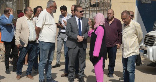 محافظ بورسعيد يتابع تطوير 115 عمارة بمنطقة الأمل و40 أخرى بمساكن أبو عوف