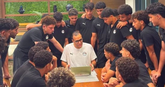 محاضرات طبية لمنتخب الشباب.. وشوقي غريب يحفز اللاعبين