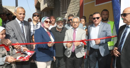 محافظ بنى سويف يفتتح مشروع إعادة إعمار وتأهيل 60 منزلا بقريتى الإصلاح وبئر جمعة