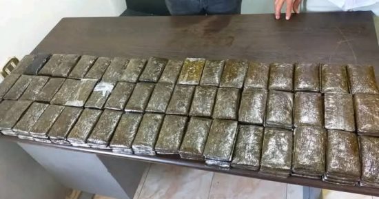 جمارك نويبع تحبط محاولة تهريب 280 فرش حشيش داخل شاحنة متجهة إلى الأردن