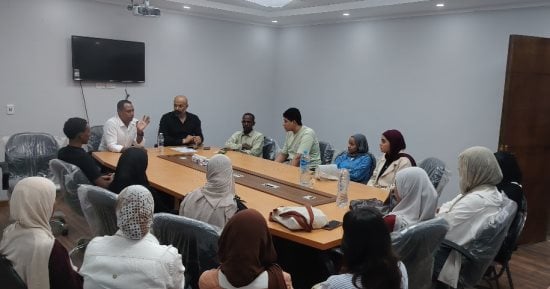 مجمع إعلام أبو سمبل يناقش تأهيل الشباب لسوق العمل العصرى