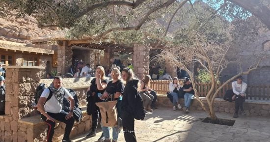 سانت كاترين تستقبل 420 سائحا من جنسيات مختلفة وسط انتعاش السياحة