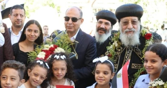 بحضور البابا تواضروس الثاني.. محافظ المنيا يشهد مراسم وضع حجر أساس كنيسة السيدة العذراء مريم والملاك ميخائيل