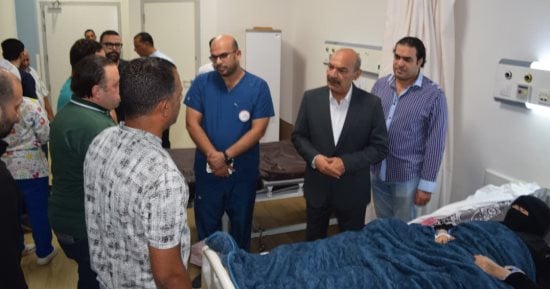 محافظ السويس يستجيب لاستغاثة سيدة ويوجه باستكمال علاجها بالمجمع الطبي