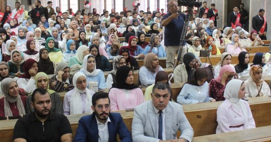 رئيس جامعة المنصورة لطلاب الطب البيطري: سوق العمل لا يعتمد على الشهادة وحدها