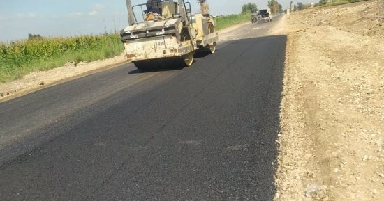 حياة كريمة.. الغربية تواصل تطوير شبكة الطرق لخدمة المواطنين