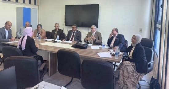 رئيس جامعة دمنهور يشهد مقابلات المتقدمين لوظائف أعضاء هيئة التدريس والهيئة المعاونة بكلية الطب