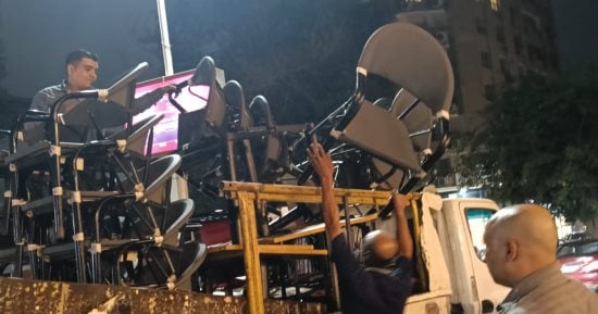 حملات ليلية لفرض الانضباط ورفع إشغالات الطريق العام بالعجوزة