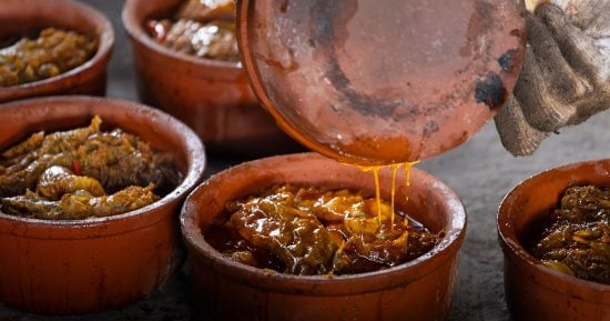 طريقة عمل طاجن البامية باللحم ودبس الرمان