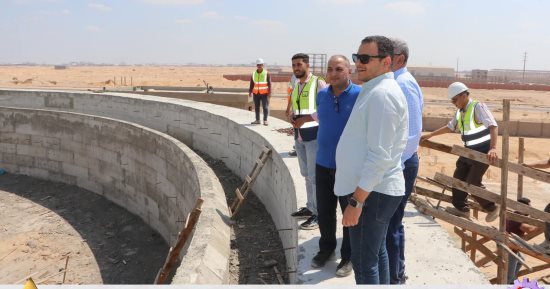 رئيس جهاز مدينة السادات يتابع تنفيذ محطة تنقية المياه الجديدة