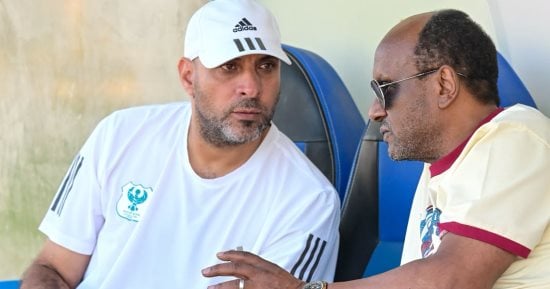 إسماعيل يوسف يبدأ مهام عمله بالمصري ويتابع تدريبات الفريق