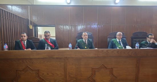 السجن 15 سنة لمتهم بتهديد فتاة بنشر صور لها على فيس بوك بسوهاج