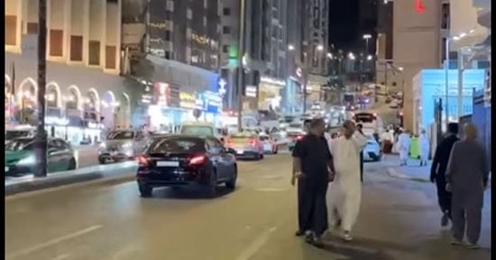 نبض الروحانيات على أعتاب بيت الله الحرام.. "اليوم السابع" في جولة داخل شارع أجياد بمكة شريان الضيافة التاريخي.. يجمع بين عظمة الجوار وسحر الفنادق والمتاجر.. رحلة في الشارع الأقرب لقلوب الحجاج والمعتمرين