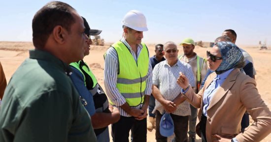 محافظ الوادي الجديد تتفقد مشروع تأصيل الدواجن باستثمارات 1.5 مليار جنيه