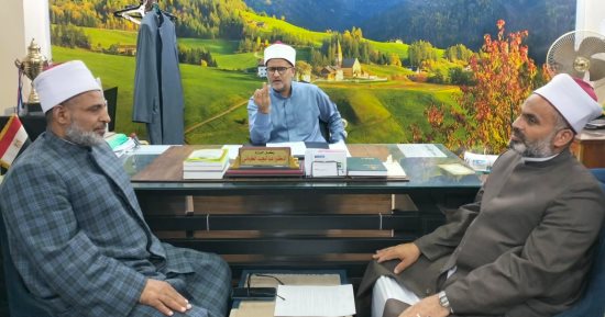 وكيل أوقاف سوهاج يجتمع بمديري الإدارات لمتابعة العمل الدعوي