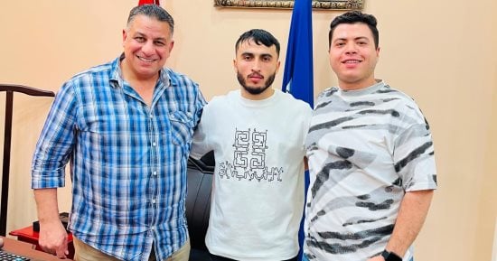 أحمد كَلاب ينصم إلى حمص الفداء السوري بعد فسخ عقده مع القناة