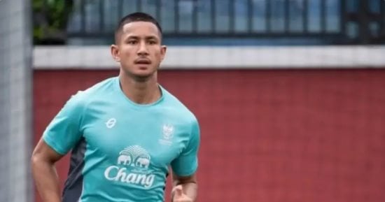 فايق بلقية.. أغنى لاعب كرة قدم فى العالم يبحث عن نادٍ