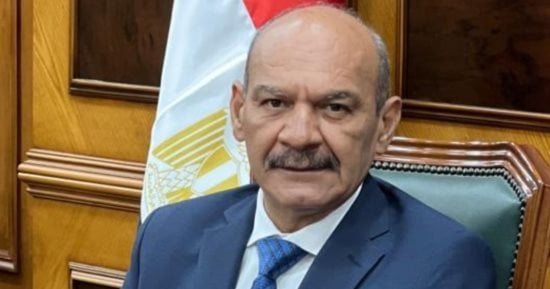 محافظ السويس يعلن طرح 30 سلعة مخفضة بمنافذ «دلتا ماركت» لمدة 6 أشهر