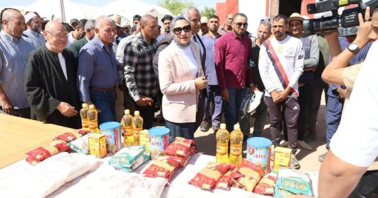 محافظ الوادى الجديد تشهد تدشين «قافلة الخير» بمزرعة جمعية خيرية بالداخلة