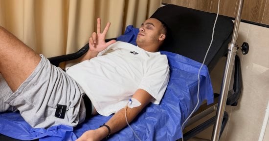 مصطفى حدوتة بصورة فى المستشفى: أومال لو فوقتلكم هعمل فيكم إيه