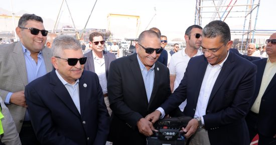 الفريق أسامة ربيع يشهد تدشين واستلام عدد من الوحدات البحرية الجديدة