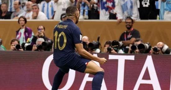 مبابي ملك الأرقام القياسية في كأس العالم.. فيفا يوضح بالأرقام 
