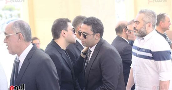 وصول عدد من قضاة مصر لمسجد المشير للمشاركة في جنازة أحمد الزند