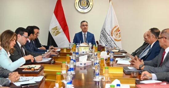 وزير التموين يعلن اتخاذ إجراءات استباقية لتأمين احتياجات البلاد من القمح.. شريف فاروق يبحث تكلفة إنتاج الخبز السياحى والفينو ويطمئن على توافر الدقيق للمخابز.. وحملات رقابية للتصدى للمخالفات 