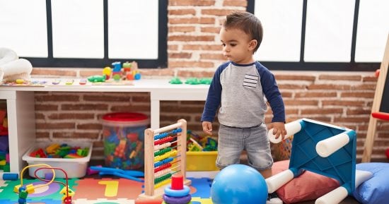 قبل ما تسيبى ابنك فى الحضانة.. احذرى 6 أخطاء بتخلى العناية بيه أصعب