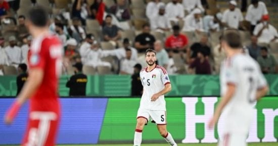بثلاثية في البحرين.. الإمارات تتأهل لنصف نهائي خليجي 27 (فيديو)