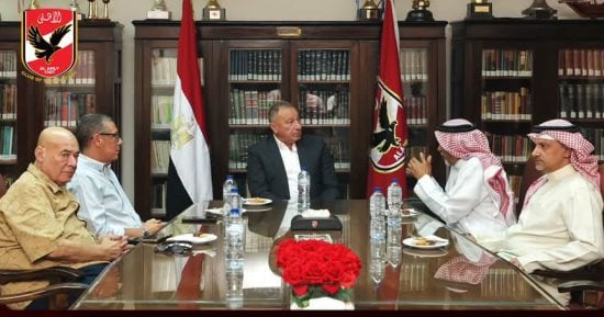 الخطيب يستقبل وفد الاتحاد العربى للكرة الطائرة