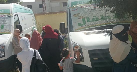الكشف على 1508 مواطنين خلال يومي القافلة الطبية بقرية الشهيد خيري بالقنطرة غرب