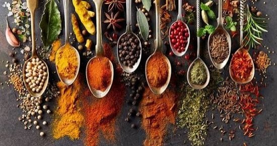 تفسير حلم التوابل.. السفر والإنجاز والمشاجرات أبرز الدلالات