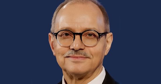 د. محمد هاني حافظ يشارك في المؤتمر العربي بالعراق والمؤتمر الأمريكي بالولايات المتحدة لبحث أحدث تطورات علاج الكلى وزراعتها.. يلقي المحاضرة الافتتاحية في أربيل.. والجمعية العراقية تشيد بمكانته العلمية وإسهاماته