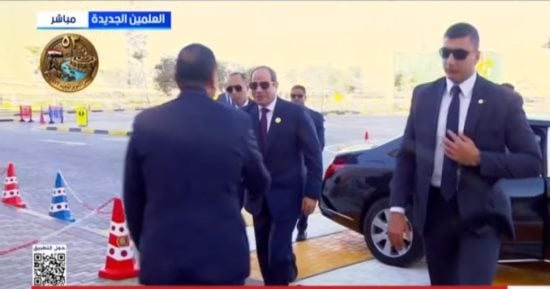 الرئيس السيسى يصل مقر انعقاد منتدى "العلمين أفريقيا للأعمال"