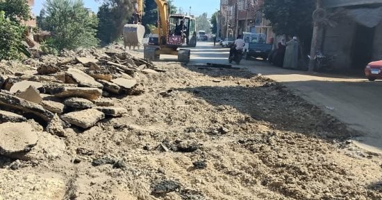 بدء أعمال قطع الفرمة لاستكمال رصف طريق 21 الكوادي ـ كمين أبو يوسف بالمنوفية