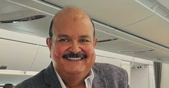 من المسار العادى لـVIP.. أحمد مصطفى يكشف خريطة سفر الركاب داخل مطار القاهرة