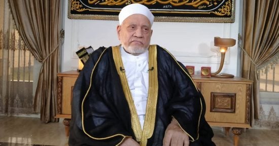 رحلة مداح النبى من بنى عامر إلى العالمية.. أحمد عمر هاشم وسيرة عالم أنشأ 16 كلية ومركزا بحثيا.. اتفاقيات تعاون بين الأزهر و عدة دول لنشر مفاهيم الدين الصحيح.. وأثرى المكتبة الإسلامية وأصدر مجلة صوت الأزهر