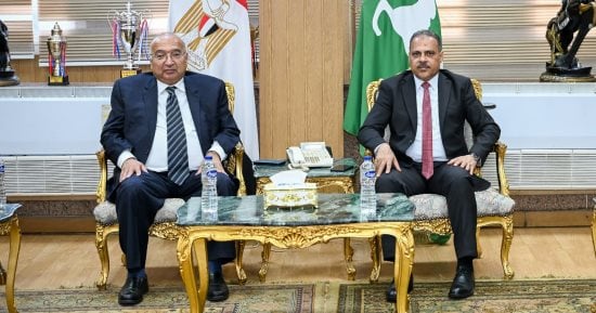محافظ الشرقية يبحث مع رئيس صندوق مكافحة الهجرة غير الشرعي تعزيز جهود التوعية