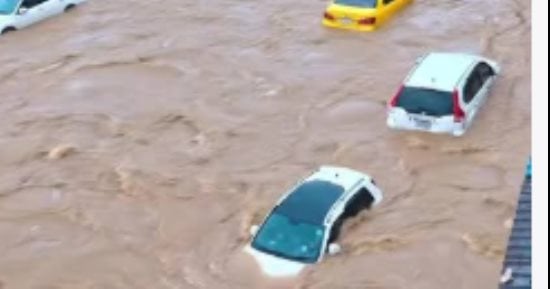 فيضانات السنغال تحاصر داكار قبل أولمبياد الشباب.. أمطار تتجاوز 140 مليمترا خلال 24 ساعة تسقط ضحايا وتغرق الطرق.. تحذيرات من موجة جديدة وتأجيل الدراسة.. والبنك الدولى يحذر من تصاعد كلفة مخاطر المناخ