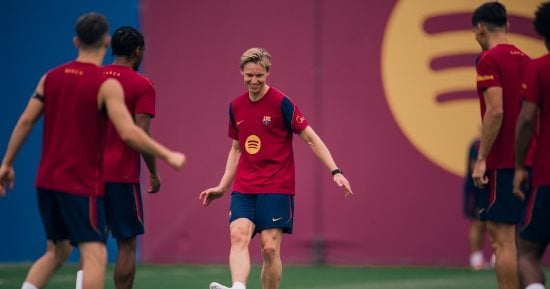 دي يونج يعود إلى تدريبات برشلونة للمرة الأولى منذ 23 يوليو الماضي