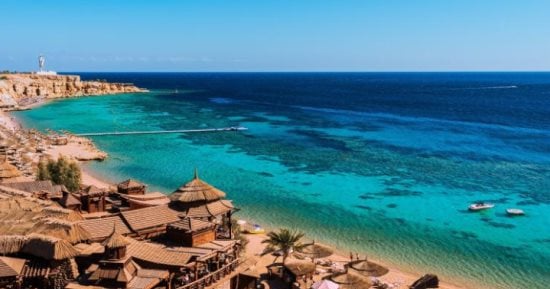سيناء فى خمسة عقود.. من أرض المعركة إلى مقصد سياحى عالمى
