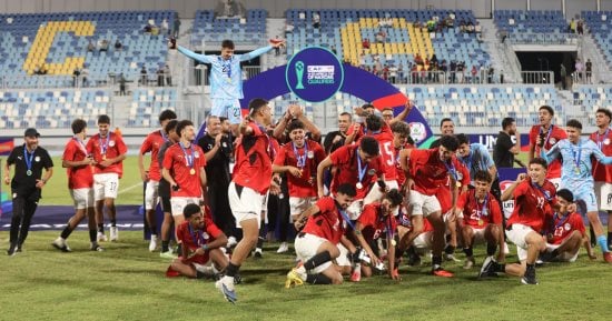 شاهد فرحة التتويج واحتفالات منتخب الشباب بكأس شمال إفريقيا.. صور وفيديو
