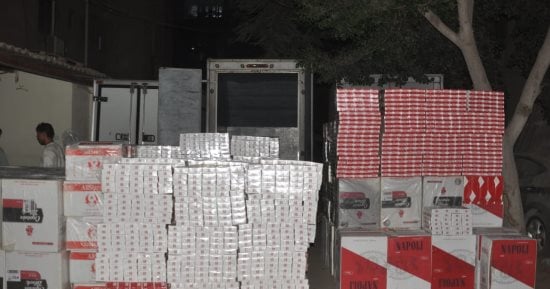 ضبط 93 ألفا و500 علبة سجائر أجنبية مهربة في بني سويف