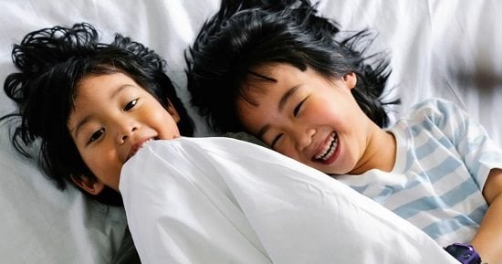 كنت بتنام فى أوضة مشتركة مع إخواتك؟.. 5 عادات قد تكتسبها من التجربة