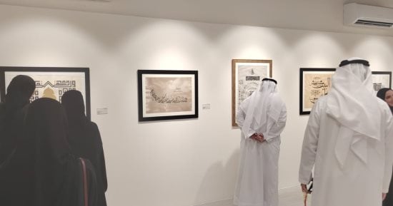 دفء الوطن.. جولة داخل معرض أسرتى جنتى بملتقى الشارقة لفن الخط.. صور