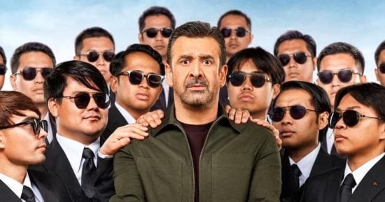 كريم عبد العزيز يعود للكوميديا بفيلم مطلوب عائليًا.. ضحكة بطعم العائلة