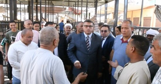 إحالة المسؤولين عن إدارة السوق الحضارى ومجلس المدينة بنجع حمادى للتحقيق   